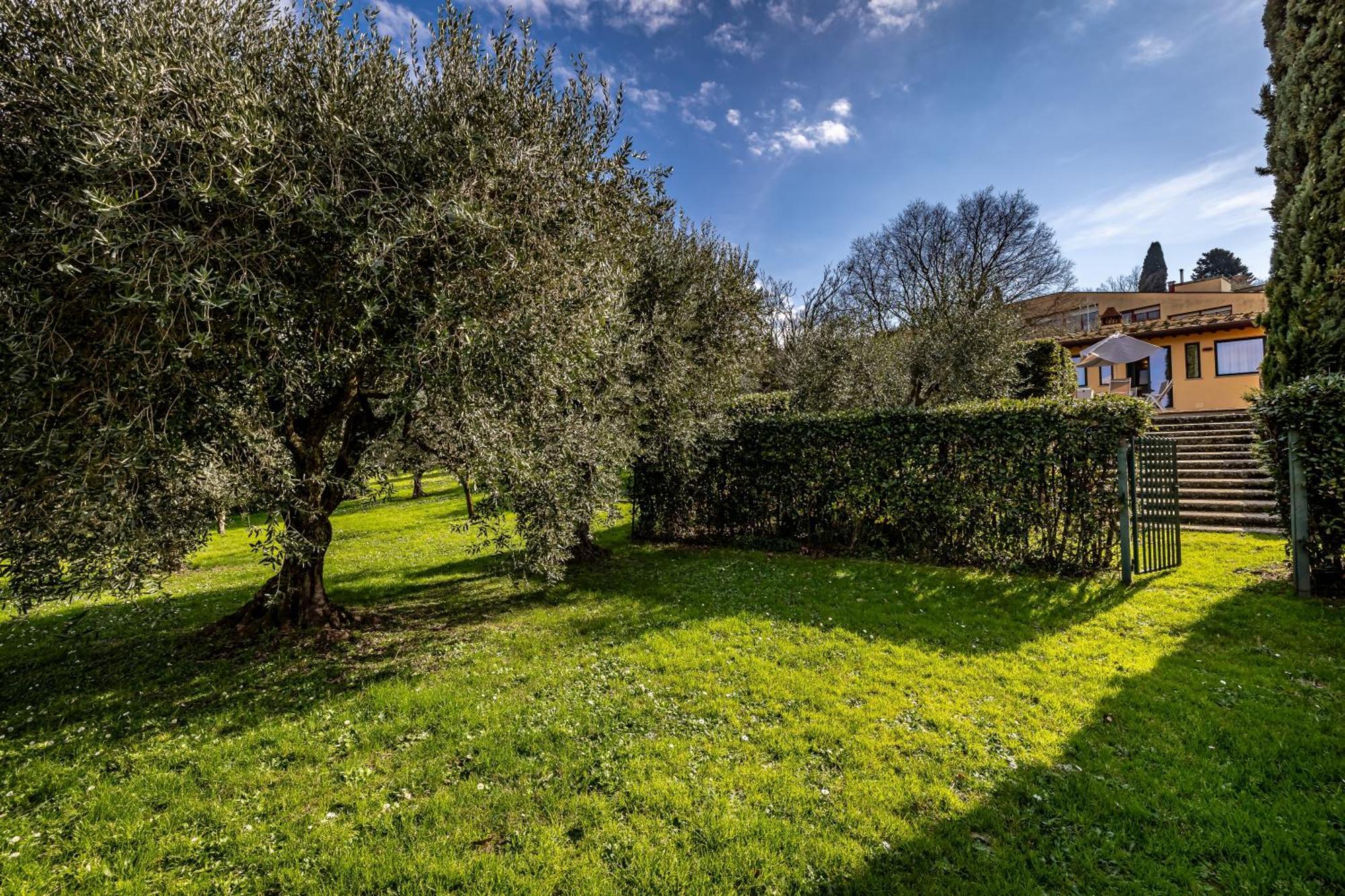 Yid Cozy House In Fiesole With Jacuzzi Apartman Kültér fotó